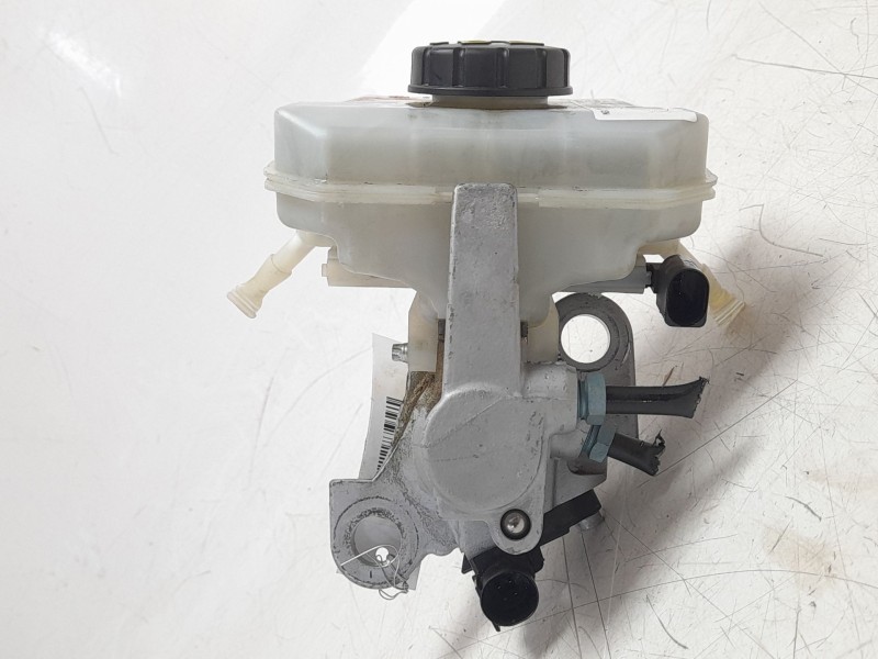 Recambio de bomba freno para audi a4 avant (8w5) básico referencia OEM IAM 8W0611021D  