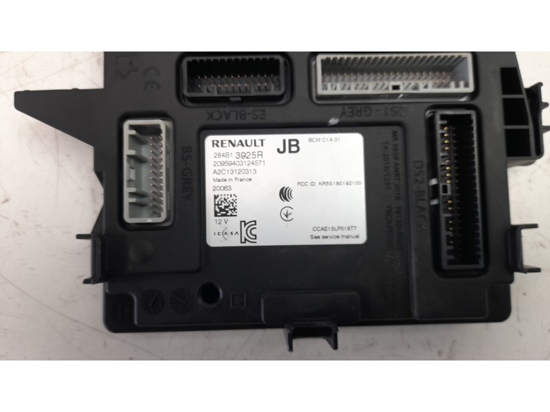 Recambio de caja reles / fusibles para renault captur ii 1.0 tce referencia OEM IAM 284B13925R  