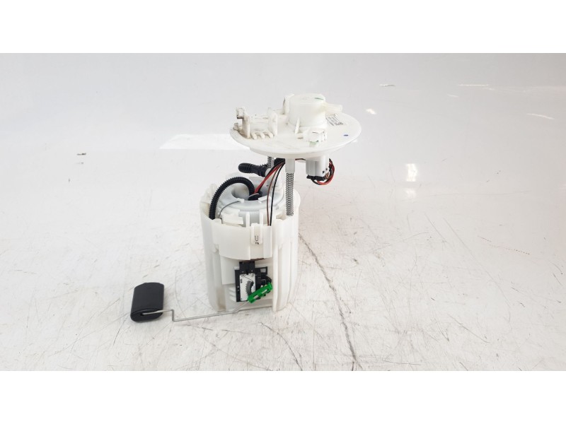 Recambio de bomba combustible para kia stonic (yb) 1.0 t-gdi eco-dynamics+ referencia OEM IAM 31110H8400  