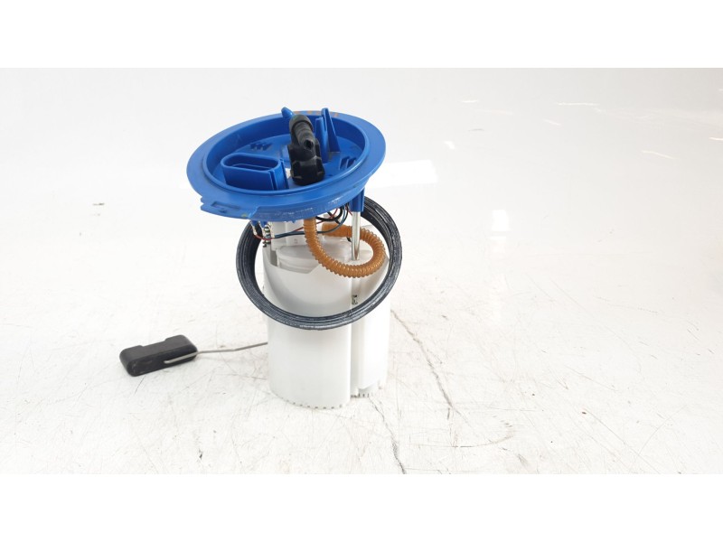 Recambio de bomba combustible para volkswagen t-roc advance style referencia OEM IAM 5Q0919051BF  