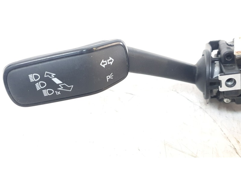 Recambio de mando multifuncion para volkswagen t-roc advance style referencia OEM IAM 5Q1953521  