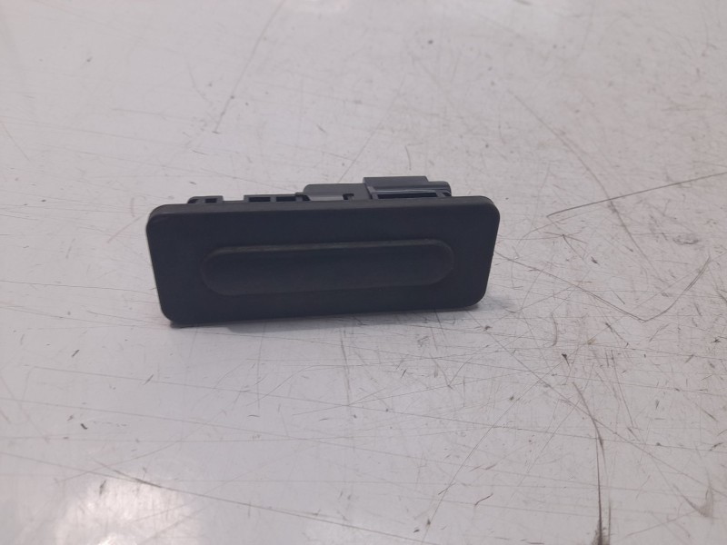 Recambio de maneta exterior maletero / porton para peugeot 3008 allure pack referencia OEM IAM 95835T02  