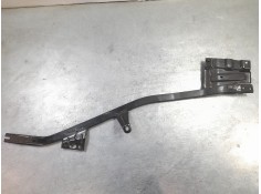 Recambio de travesaño inferior para ford mustang convertible gt referencia OEM IAM FR3B76102B57A  