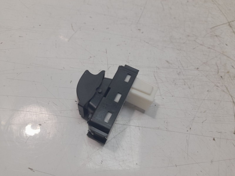 Recambio de mando elevalunas trasero izquierdo para peugeot 3008 allure pack referencia OEM IAM 98044803ZD  