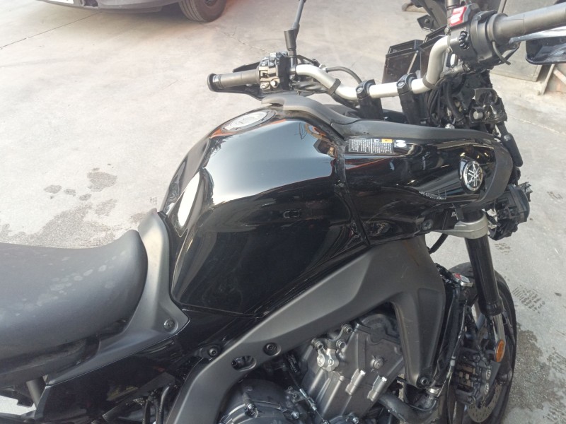 Recambio de deposito combustible para yamaha tracer tracer 9 (rn70) referencia OEM IAM   
