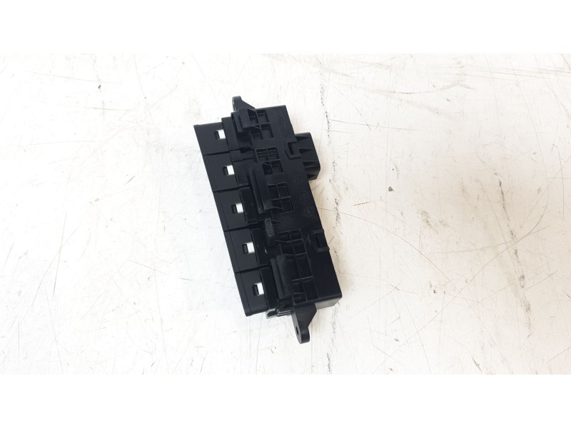 Recambio de interruptor para hyundai tucson (nx) maxx silver 2wd referencia OEM IAM 93310N70804X  