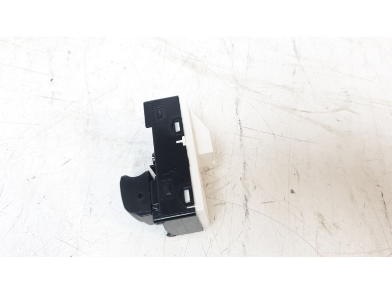 Recambio de mando elevalunas trasero derecho para hyundai tucson (nx) maxx silver 2wd referencia OEM IAM 93581AB0004X  
