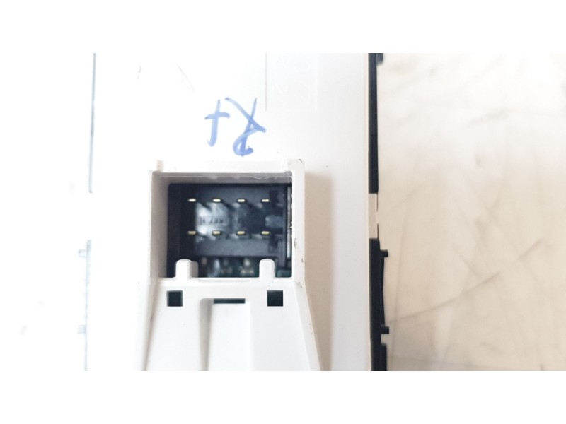 Recambio de mando elevalunas trasero derecho para hyundai tucson (nx) maxx silver 2wd referencia OEM IAM 93581AB0004X  