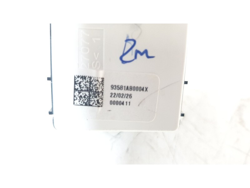 Recambio de mando elevalunas trasero izquierdo para hyundai tucson (nx) maxx silver 2wd referencia OEM IAM 93581AB0004X  