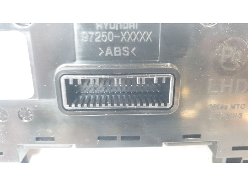 Recambio de mando calefaccion / aire acondicionado para hyundai tucson (nx) maxx silver 2wd referencia OEM IAM EC500NX5EA 97250N