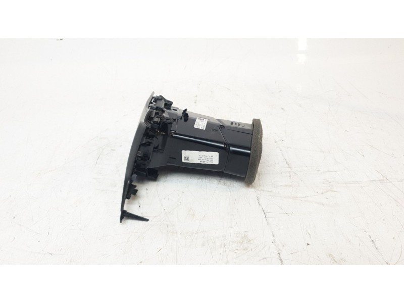 Recambio de aireador izquierdo para volkswagen t-roc advance style referencia OEM IAM 2GA819703  