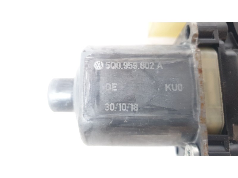 Recambio de elevalunas delantero izquierdo para volkswagen t-roc advance style referencia OEM IAM 2GA837461F  