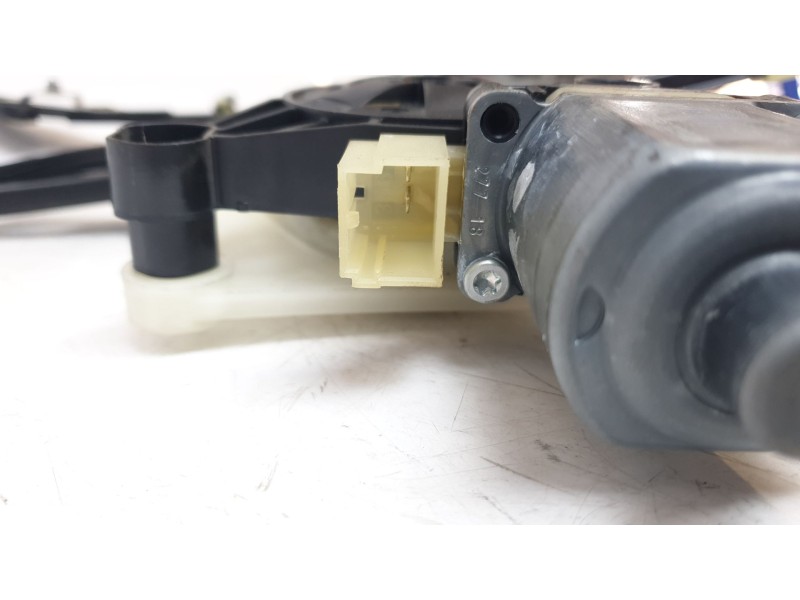 Recambio de elevalunas delantero izquierdo para volkswagen t-roc advance style referencia OEM IAM 2GA837461F  