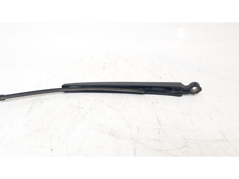 Recambio de brazo limpia trasero para volkswagen t-roc advance style referencia OEM IAM 5F3955707  