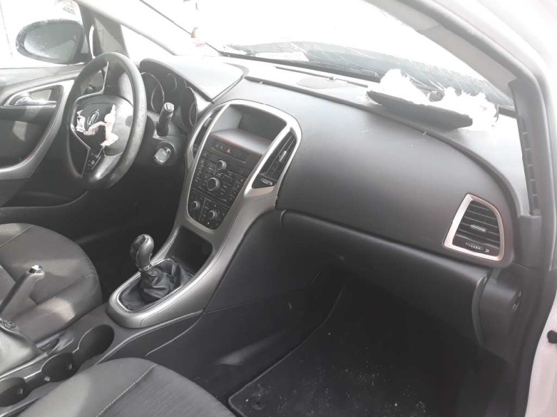 opel astra j lim. del año 2010