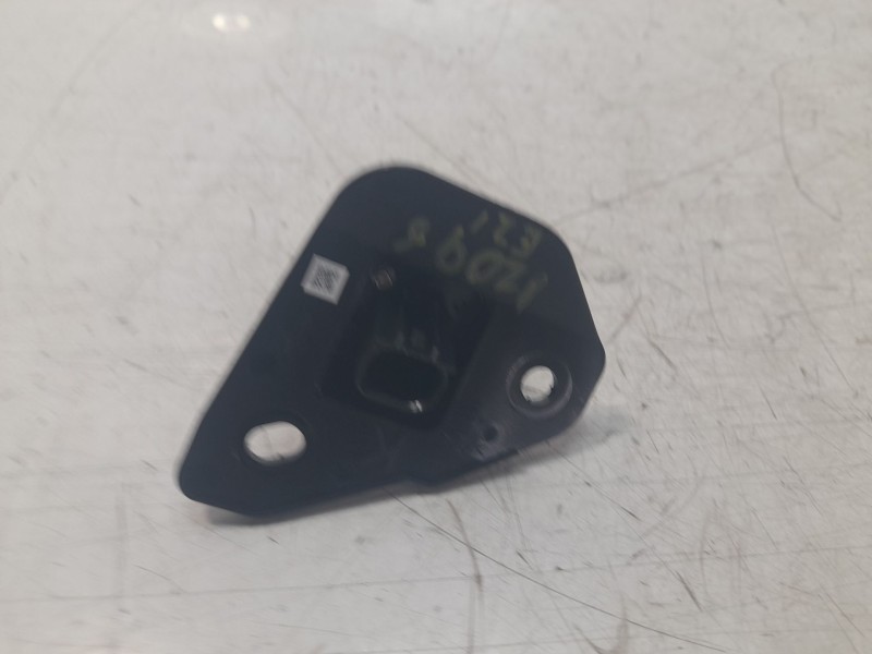 Recambio de camara vision trasera para toyota corolla station wagon (_e21_) 2.0 hybrid (mzeh12) referencia OEM IAM 8679002210  