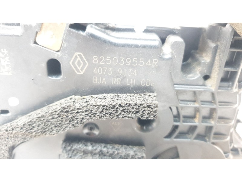 Recambio de cerradura puerta trasera izquierda para renault clio v business edition referencia OEM IAM 825039554R  