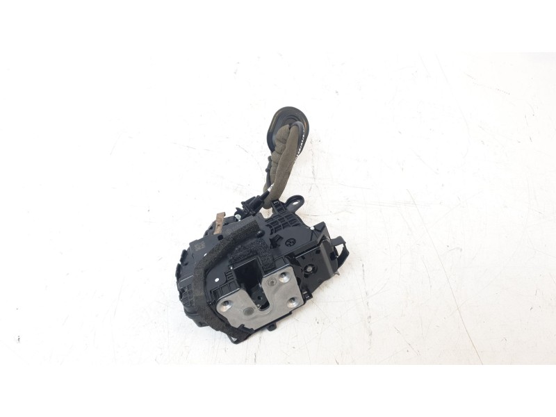 Recambio de cerradura puerta trasera izquierda para renault clio v business edition referencia OEM IAM 825039554R  