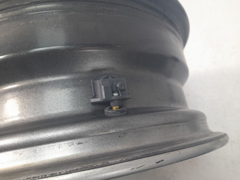 Recambio de llanta para renault express furgoneta/monovolumen 1.5 blue dci 75 (f6aa) referencia OEM IAM 403007245R  