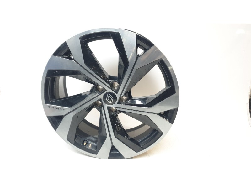 Recambio de llanta para renault austral techno referencia OEM IAM 403008811R  