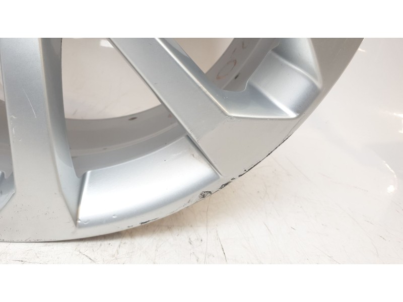 Recambio de llanta para audi q5 (8rb) 2.0 tdi quattro referencia OEM IAM 8R0601025BM  