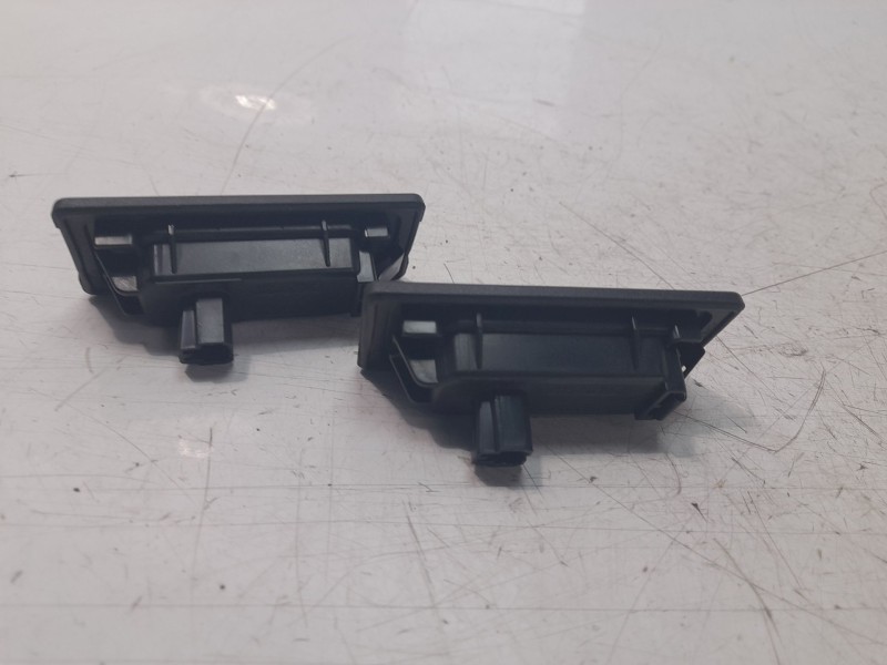 Recambio de piloto matricula para seat ateca (khp) style xm referencia OEM IAM 5NA943021  