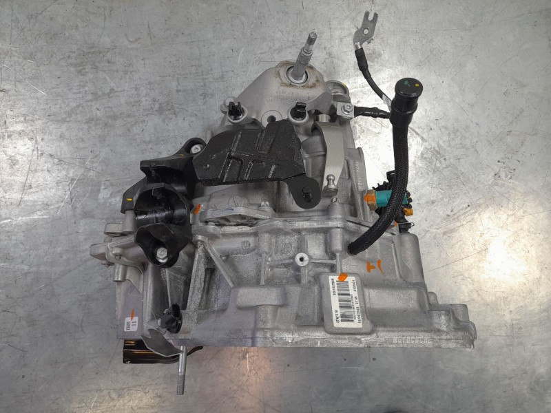 Recambio de caja cambios para dacia sandero iii stepway expression referencia OEM IAM JH3928 320100777R 