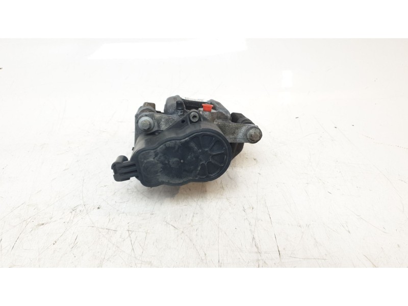 Recambio de pinza de freno trasera derecha para peugeot 3008 allure pack referencia OEM IAM AE777007  