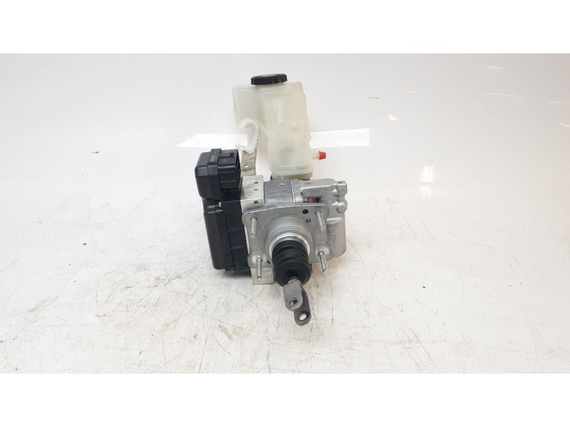 Recambio de bomba freno para lexus ux (za10) 250h referencia OEM IAM 4721076230  