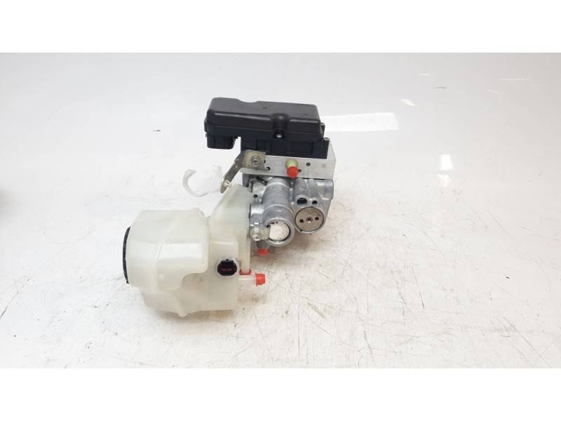 Recambio de bomba freno para lexus ux (za10) 250h referencia OEM IAM 4721076230  