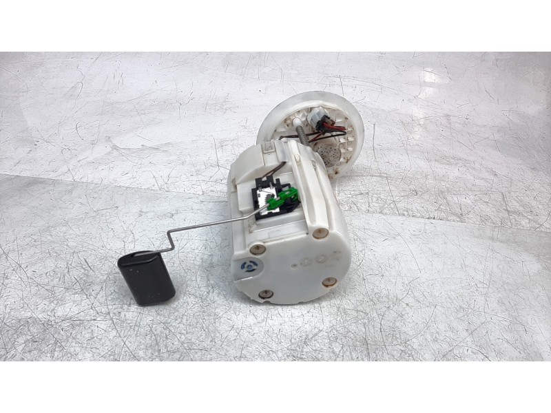 Recambio de bomba combustible para kia stonic (ybcuv) drive referencia OEM IAM 31110H8400  