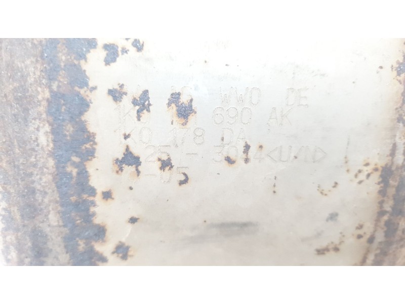 Recambio de catalizador para volkswagen passat b6 (3c2) 2.0 tdi 16v referencia OEM IAM 1K0131690AK  