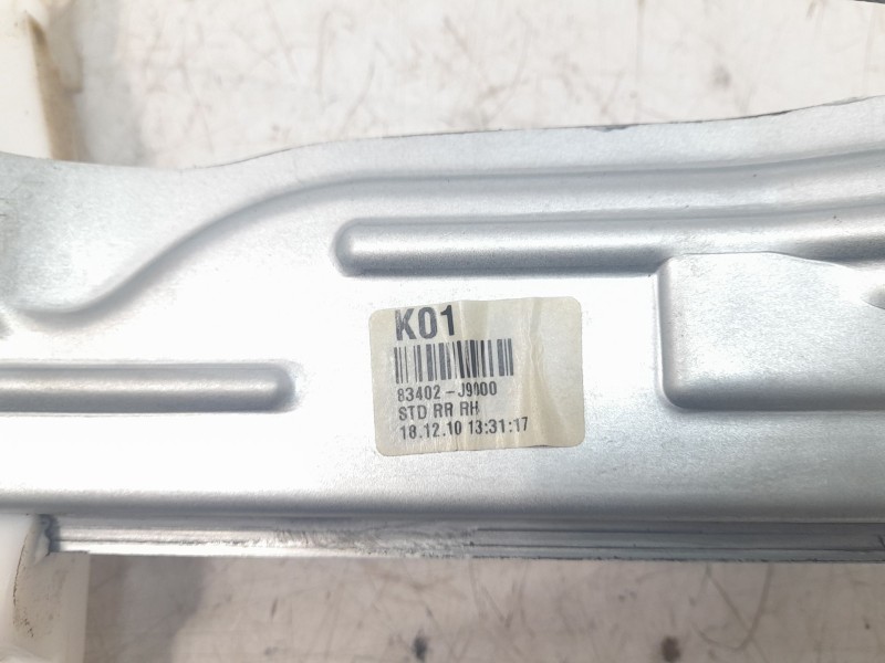 Recambio de elevalunas trasero derecho para hyundai kona pure referencia OEM IAM 83402J9000  