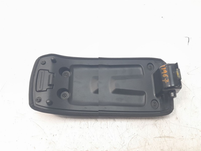Recambio de apoyabrazos central para citroën c4 cactus origins referencia OEM IAM 16351320ZD  