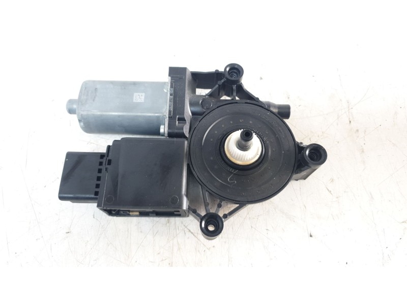 Recambio de motor elevalunas delantero derecho para peugeot 3008 allure pack referencia OEM IAM 9811791280  