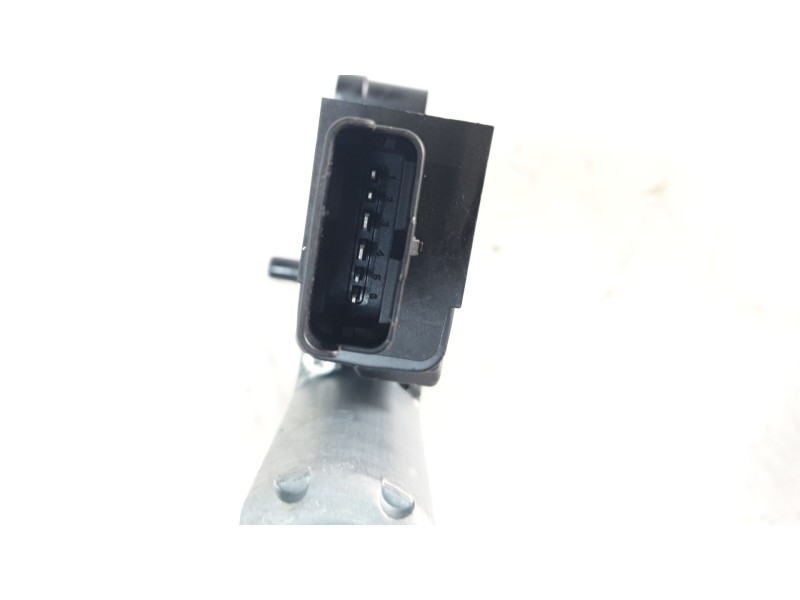 Recambio de motor elevalunas delantero derecho para peugeot 3008 allure pack referencia OEM IAM 9811791280  