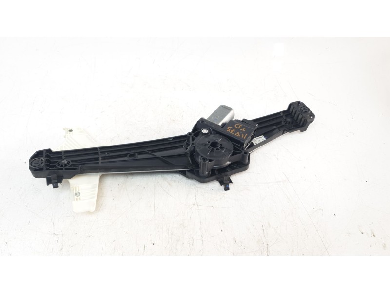 Recambio de elevalunas trasero derecho para peugeot 3008 allure pack referencia OEM IAM 9810488480  