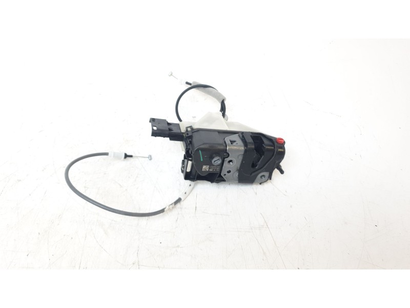 Recambio de cerradura puerta trasera derecha para peugeot 3008 allure pack referencia OEM IAM 9823729080  