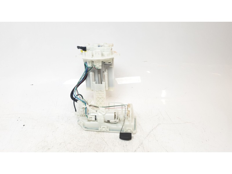 Recambio de bomba combustible para lexus ux (za10) 250h referencia OEM IAM 2321024010  