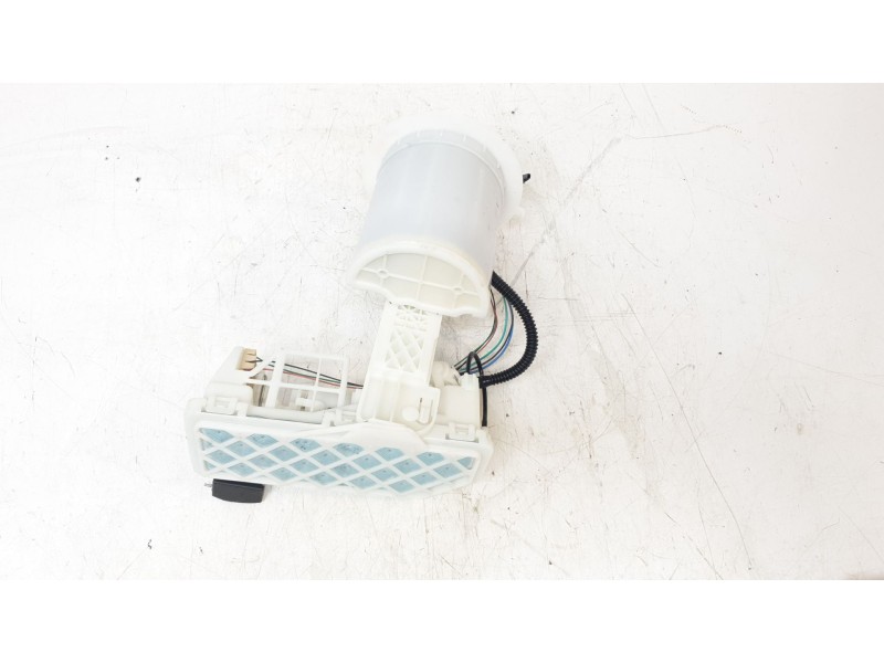 Recambio de bomba combustible para lexus ux (za10) 250h referencia OEM IAM 2321024010  