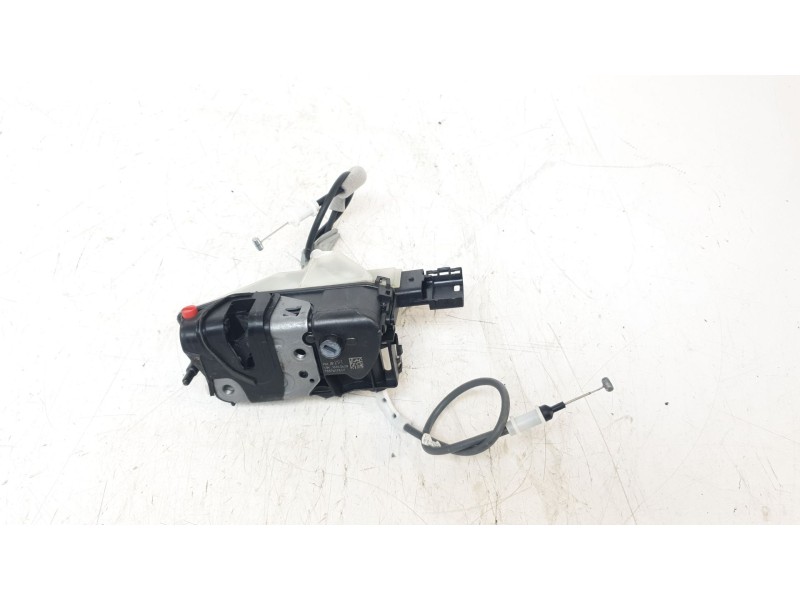 Recambio de cerradura puerta trasera izquierda para peugeot 3008 allure pack referencia OEM IAM 9823729180  