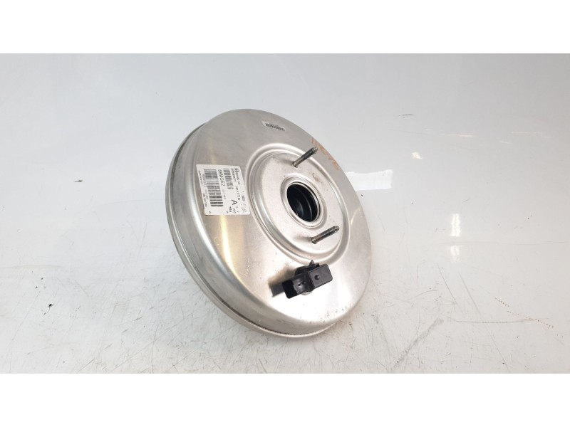 Recambio de servofreno para peugeot 3008 allure pack referencia OEM IAM 9807687080  