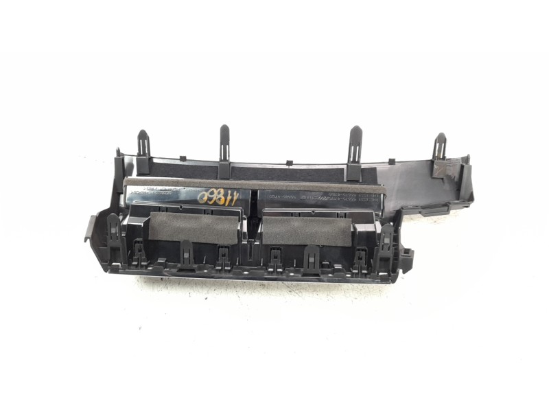 Recambio de aireador central para toyota prius+ advance referencia OEM IAM 5567047170  