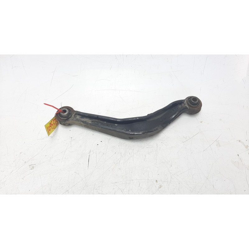 Recambio de brazo suspension superior trasero izquierdo para opel insignia berlina 2.0 16v cdti referencia OEM IAM 13268881  