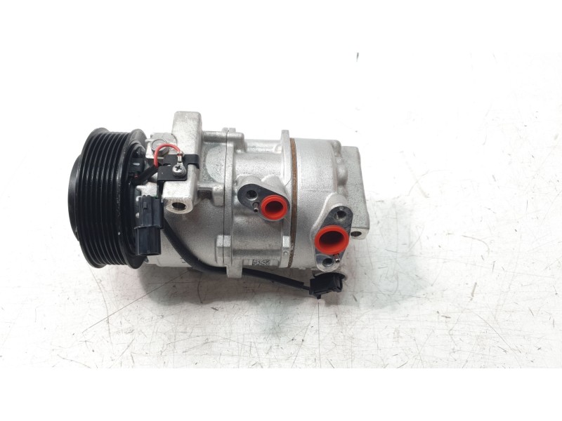 Recambio de compresor aire acondicionado para kia stonic (ybcuv) drive referencia OEM IAM 1E59E37100  