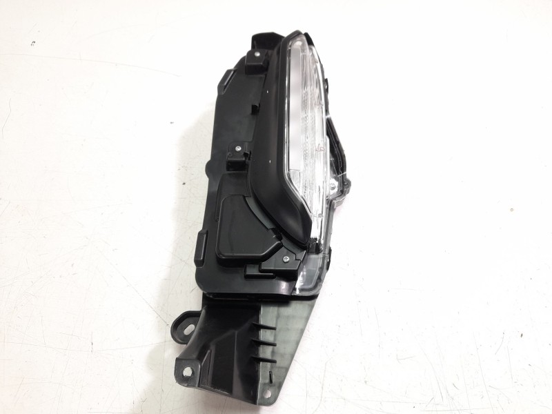 Recambio de piloto lateral izquierdo para toyota yaris cross hybrid fwd style referencia OEM IAM 814400D170  108910921