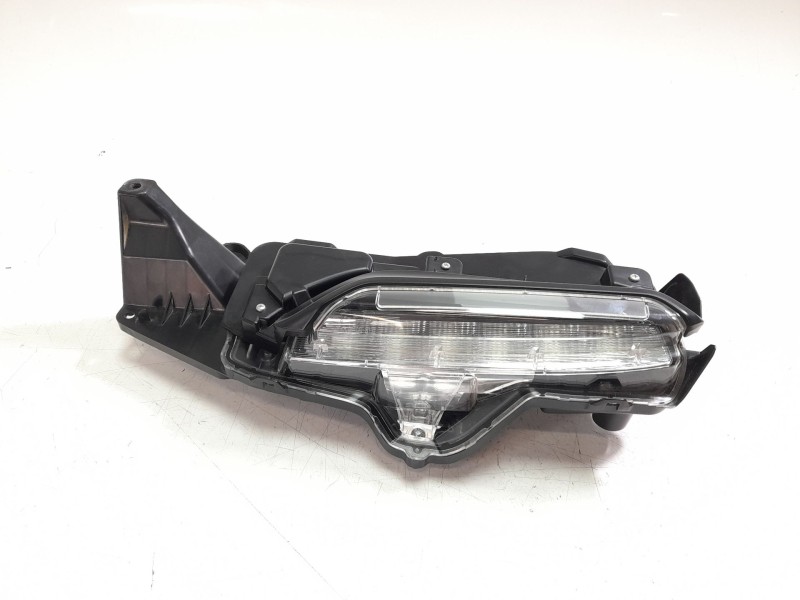 Recambio de piloto lateral izquierdo para toyota yaris cross hybrid fwd style referencia OEM IAM 814400D170  108910921