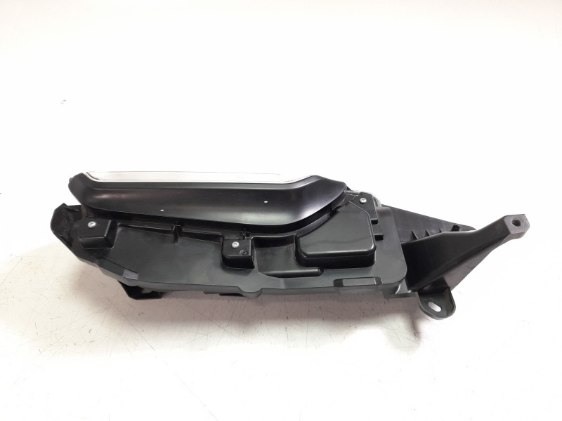 Recambio de piloto lateral izquierdo para toyota yaris cross hybrid fwd style referencia OEM IAM 814400D170  108910921