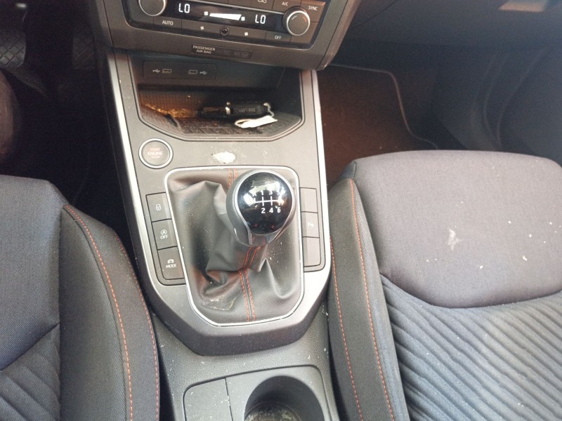 Recambio de pomo palanca cambio para seat ibiza v (kj1, kjg) 1.0 tsi referencia OEM IAM   