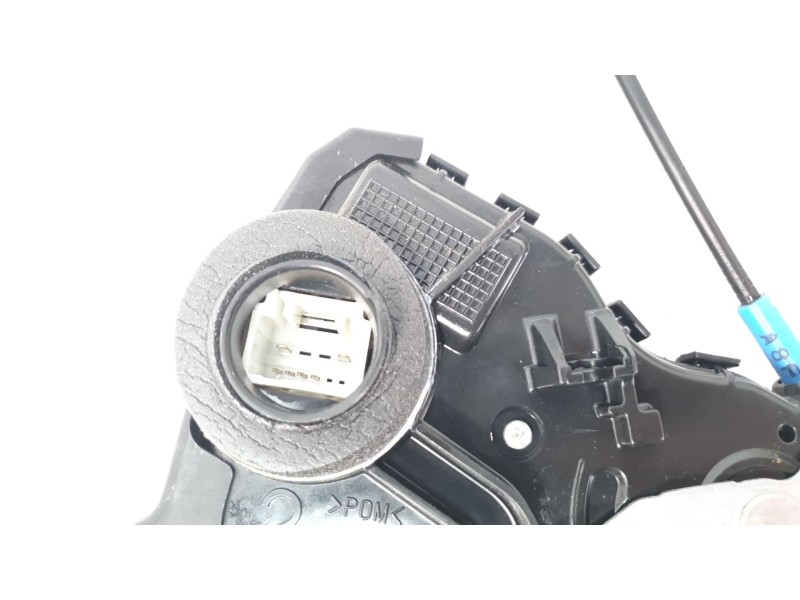 Recambio de cerradura puerta delantera izquierda para toyota auris (_e18_) 1.8 hybrid (zwe186_) referencia OEM IAM 6904002211  